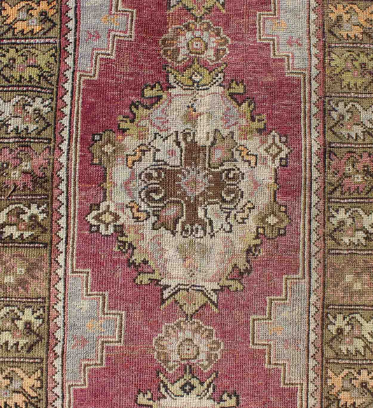 Berry tri - medallion vintage Turkey Oushak runner with gray, camel, blush accents, rug tu - trs - 95153, country of origin / type: Turkey / Oushak, circa 1940 This vintage Turkish Oushak runner (circa mid - 20th century) features a central tri - medallio... - Keivan Woven ArtsTU - TRS - 95153 - 5345Rug