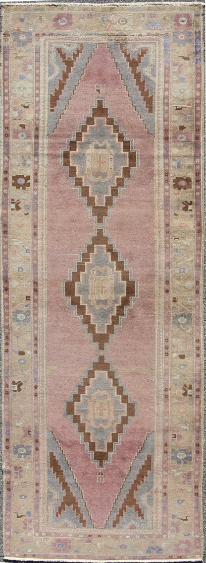 Midcentury Turkish Oushak rug with diamond medallions in lavender, pink, brown, cream and blue rug tu - ugu - 136009, country of origin / type: Turkey / Oushak, circa 1950. This beautiful vintage Oushak runner from 1950s Turkey features a geometric ... - Keivan Woven ArtsTU - UGU - 136009 - 4672Rug