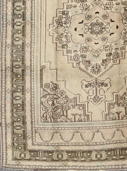 Vintage Turkish Oushak Rug with Center Medallion Design in Earthy Colors This striking vintage Turkish Oushak rug bears a neutral beige colored body that is highlighted by a dazzling design drawn in darker neutral earth tones. A large - scale med... - Keivan Woven ArtsTU - UGU - 136012 - 4680Rug