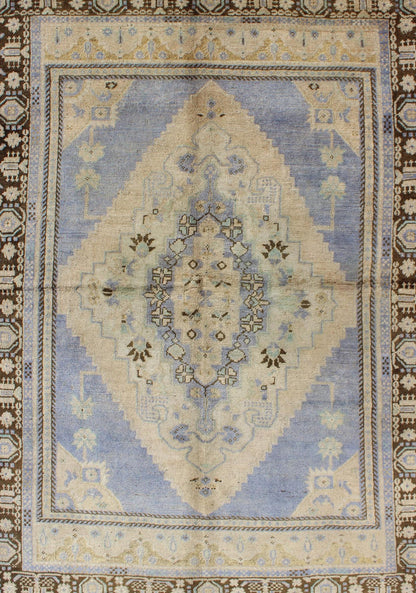 Light Purple and Cream Vintage Turkish Oushak Rug with Medallion Design, Light Purple and Cream Vintage Turkish Oushak Rug with Medallion Design, Keivan Woven Arts / rug ugu - 136089, country of origin / type: Turkey / Oushak, circa mid - 20th century ... - Keivan Woven ArtsTU - UGU - 136089 - 4686Rug
