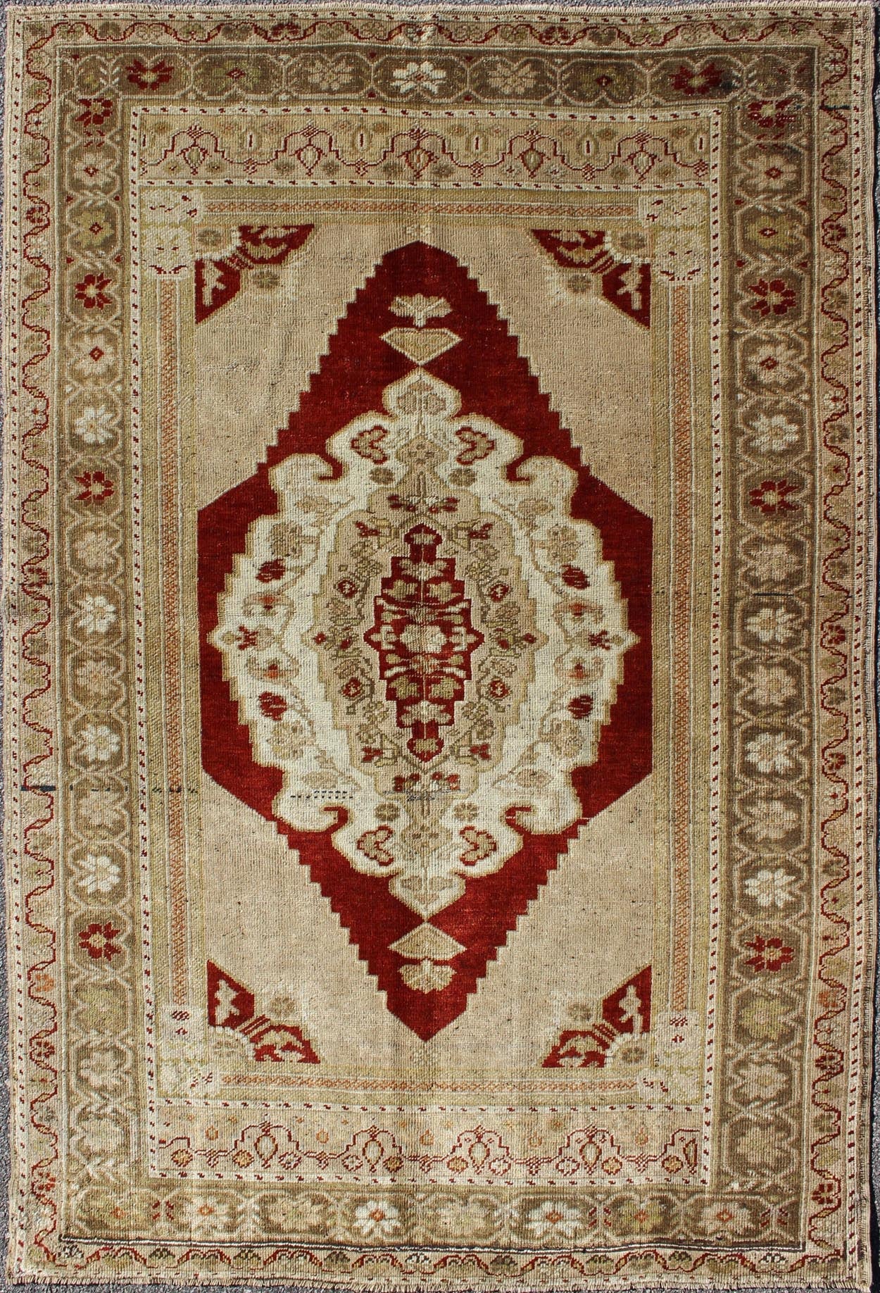 Vintage Turkish Layered Medallion Oushak Rug in Dark Red and Neutrals Measures: 4'10 x 7'4 This vintage, midcentury Turkish Oushak rug features an intricately beautiful design with a traditional aesthetic. The central medallion is surro... - Keivan Woven ArtsTU - UGU - 21 - 2830Rug