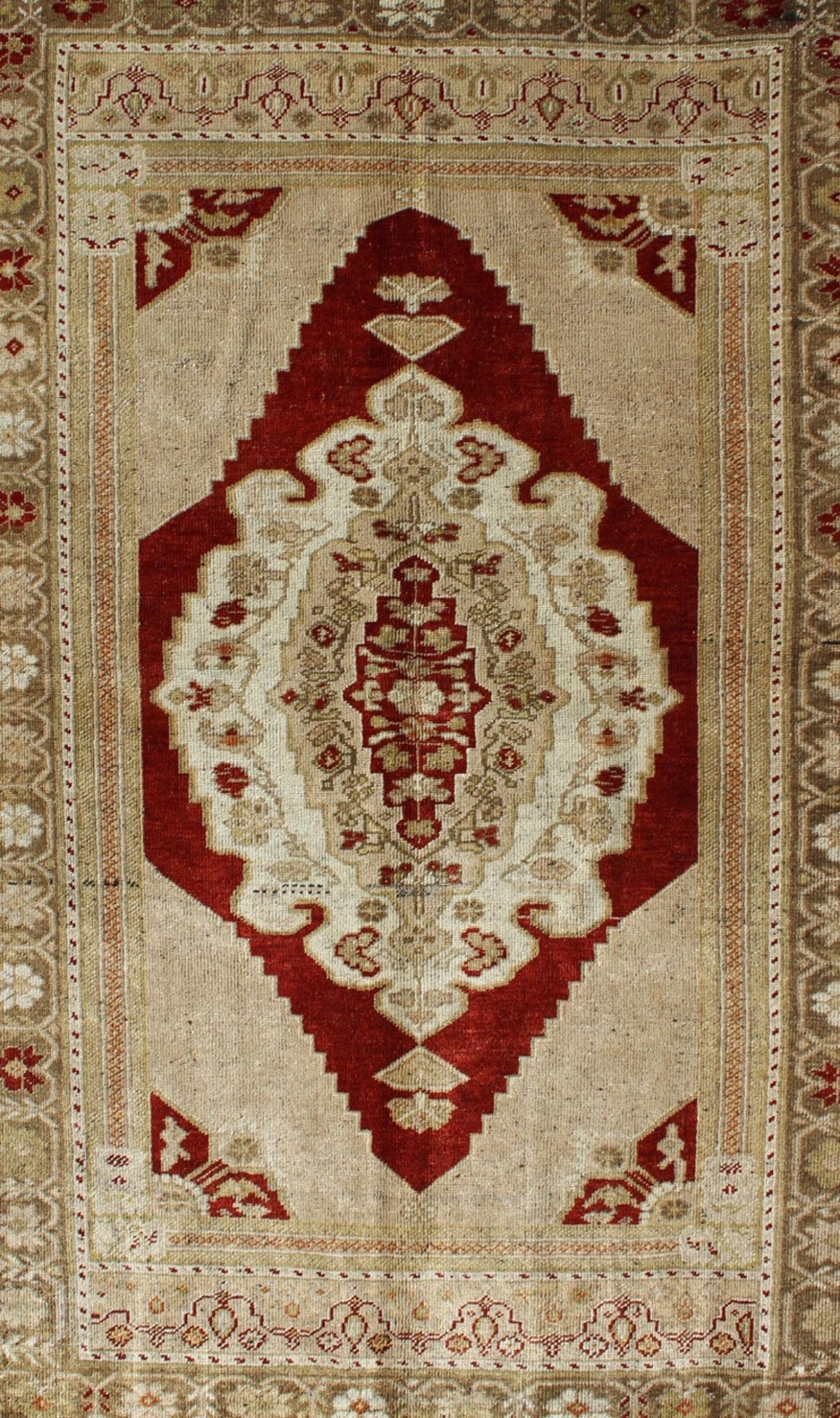 Vintage Turkish Layered Medallion Oushak Rug in Dark Red and Neutrals Measures: 4'10 x 7'4 This vintage, midcentury Turkish Oushak rug features an intricately beautiful design with a traditional aesthetic. The central medallion is surro... - Keivan Woven ArtsTU - UGU - 21 - 2830Rug