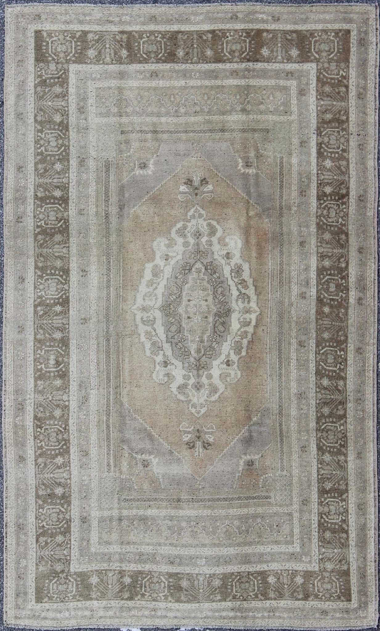 Warm colored layered medallion sub - geometric vintage Turkish Oushak tug in taupe, gray, brown, rug tu - vey - 3284, country of origin / type: Turkey / Oushak, circa 1940. This Oushak rug features a unique blend of colors and an intricately beautiful... - Keivan Woven ArtsTU - UGU - 29 - 2836Rug