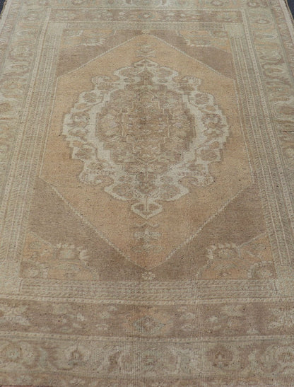 Muted Colors Vintage Turkish Oushak Rug with Medallion Design in Lt. Green. Muted vintage Turkish Oushak rug with large medallion design in light green, gray, light salmon and rust, Camel and taupe, rug tu - ugu - 32, country of origin / type: Turkey /... - Keivan Woven ArtsTU - UGU - 32 - 2946Rug