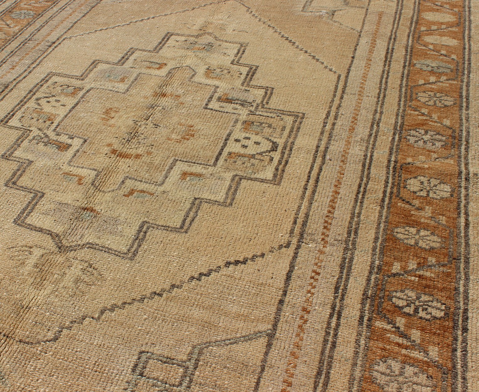 Vintage Turkish Oushak Rug with Medallion Design in Camel, Taupe, Green & Brown . Medallion design Turkish vintage rug in neutral tones of tan, taupe, light brown, camel, and light green, rug TU - UGU - 3344, country of origin / type: Turkey / Oush... - Keivan Woven ArtsTU - UGU - 3344 - 5884Rug