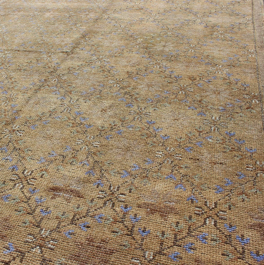 Turkish Vintage Oushak Rug With All - Over Design and Neutral Colors; Tan, Taupe and Purple. Turkish Oushak Rug with All - Over Design and Neutral Colors. Keivan Woven Arts / Rug TU - UGU - 3349, country of origin / type: Turkey / Oushak, circa mid - 20th Centur... - Keivan Woven ArtsTU - UGU - 3349 - 5892Rug