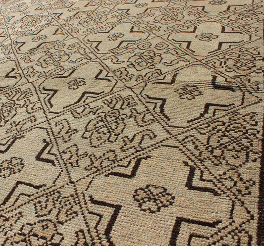 Vintage Oushak Rug with Modern Transitional Design in Dark Brown and Taupe. This unusual Turkish rug is a wonderfully detailed piece with an intricate geometric Mid Century Design is a wonderfully detailed piece with an intricate design that is sure... - Keivan Woven ArtsTU - UGU - 3392 - 5902Rug