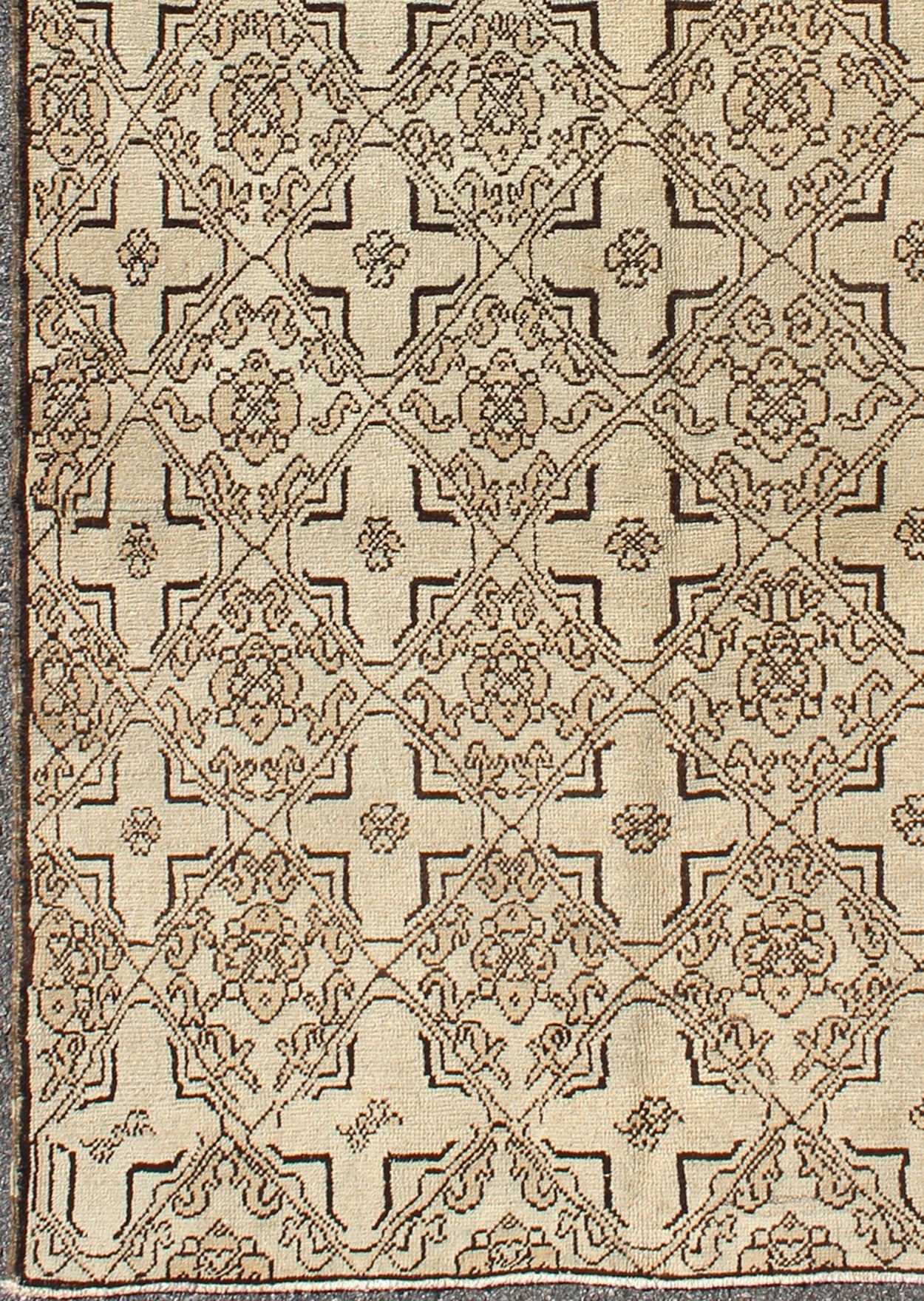 Vintage Oushak Rug with Modern Transitional Design in Dark Brown and Taupe. This unusual Turkish rug is a wonderfully detailed piece with an intricate geometric Mid Century Design is a wonderfully detailed piece with an intricate design that is sure... - Keivan Woven ArtsTU - UGU - 3392 - 5902Rug