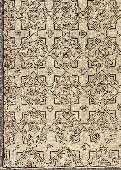 Vintage Oushak Rug with Modern Transitional Design in Dark Brown and Taupe. This unusual Turkish rug is a wonderfully detailed piece with an intricate geometric Mid Century Design is a wonderfully detailed piece with an intricate design that is sure... - Keivan Woven ArtsTU - UGU - 3392 - 5902Rug