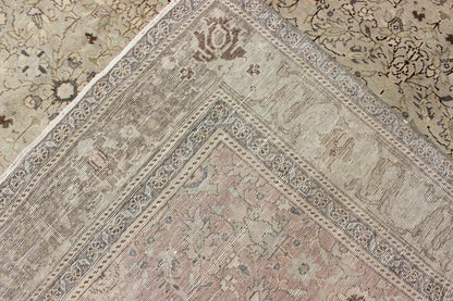 Vintage Turkish Sivas Rug with Floral Design in Earthy Neutrals Measures: 5'9' x 8'2' In this early 20th century Turkish Sivas antique rug, the sand field features a delicate trellis design of scrolling vinery and scattered fleuron with... - Keivan Woven ArtsTU - UGU - 3401 - 6235Rug