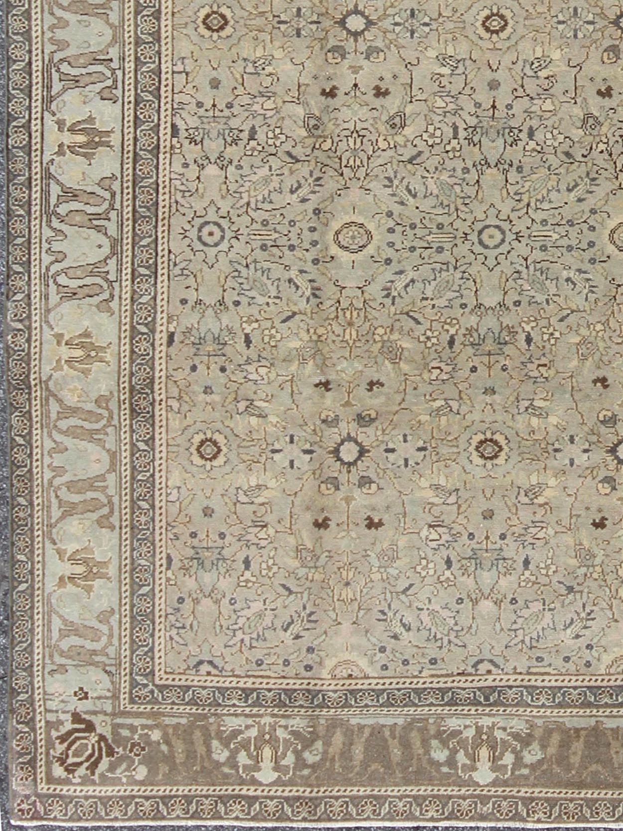 Vintage Turkish Sivas Rug with Floral Design in Earthy Neutrals Measures: 5'9' x 8'2' In this early 20th century Turkish Sivas antique rug, the sand field features a delicate trellis design of scrolling vinery and scattered fleuron with... - Keivan Woven ArtsTU - UGU - 3401 - 6235Rug