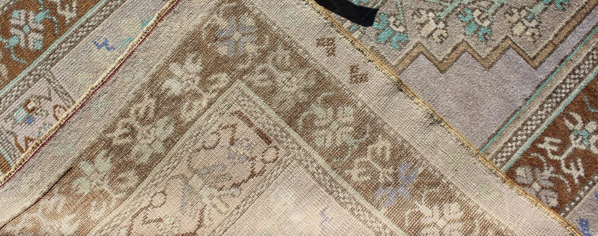 Vintage Oushak Rug in Light Lavender Background and Chocolate Brown Border. Vintage Oushak rug with central medallion in Light lavender, Taupe, Khaki, Teal green, blue accent colors and chocolate brown border. Keivan Woven Arts Rug TU - VEY - 3287,... - Keivan Woven ArtsTU - VEY - 3287 - 5910Rug