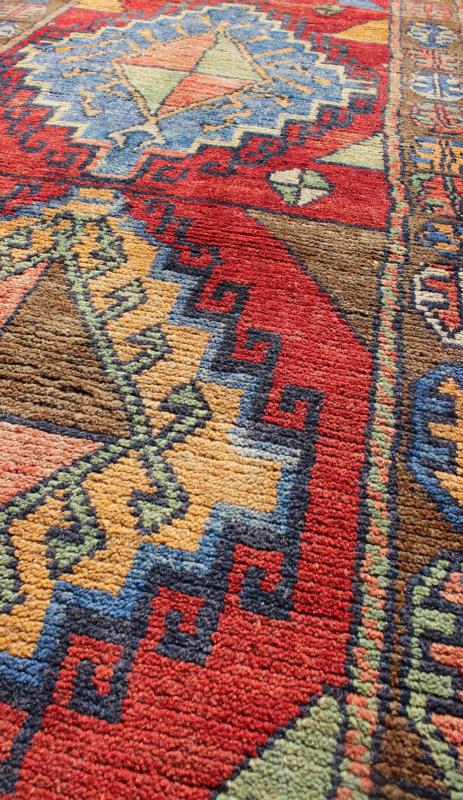 Hand Knotted Vintage Turkish Oushak Runner with Geometric Tribal Design Hand Knotted Vintage Turkish Oushak Runner with Geometric Tribal Design, Keivan Woven Arts / TU - VEY - 4608, mid - 20th century . Turkish Oushak Vintage Runner. This vinta... - Keivan Woven ArtsTU - VEY - 4608 - 8094