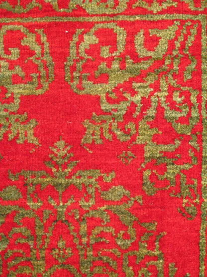 Antique Turkish Ottoman Rug With Floral Medallion in Red and Green Antique Turkish Ottoman Rug With Floral Medallion in Red and Green, Keivan Woven Arts rug TU - VEY - 8, country of origin / type: Turkey / Ottoman, circa 1920 Handwoven in Tu... - Keivan Woven ArtsTU - VEY - 8 - 2934Rug