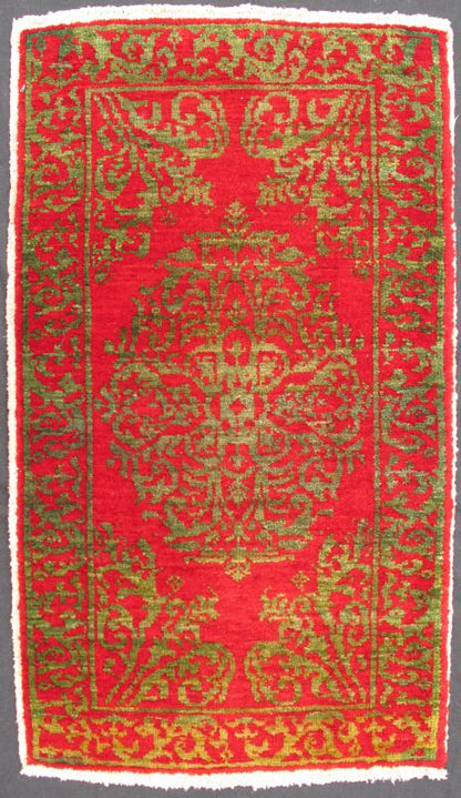 Antique Turkish Ottoman Rug With Floral Medallion in Red and Green Antique Turkish Ottoman Rug With Floral Medallion in Red and Green, Keivan Woven Arts rug TU - VEY - 8, country of origin / type: Turkey / Ottoman, circa 1920 Handwoven in Tu... - Keivan Woven ArtsTU - VEY - 8 - 2934Rug