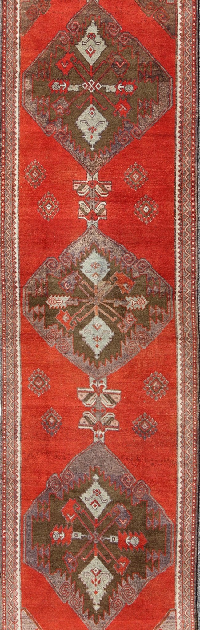 Keivan Woven Arts, Tu - Vey - 95060, 1930s Vintage Turkish Oushak Runner - Red and brown Vintage Turkish Oushak runner with three Medallion Design, rug, country of origin / type: Turkey / Oushak, circa 1930 This beautiful vintage Oushak runner fro... - Keivan Woven ArtsTU - VEY - 95060 - 3606Rug