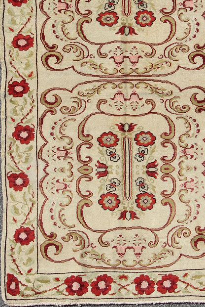 Vintage Turkish Runner with Floral Deco Design in Cream and Red and Green. Vintage Turkish Oushak Gallery Runner in Art Deco design and floral pattern. Keivan Woven Arts / rug TU - YUN - 136072, Turkey / Oushak, circa mid - 20th Century. This b... - Keivan Woven ArtsTU - YUN - 136072 - 5126Rug