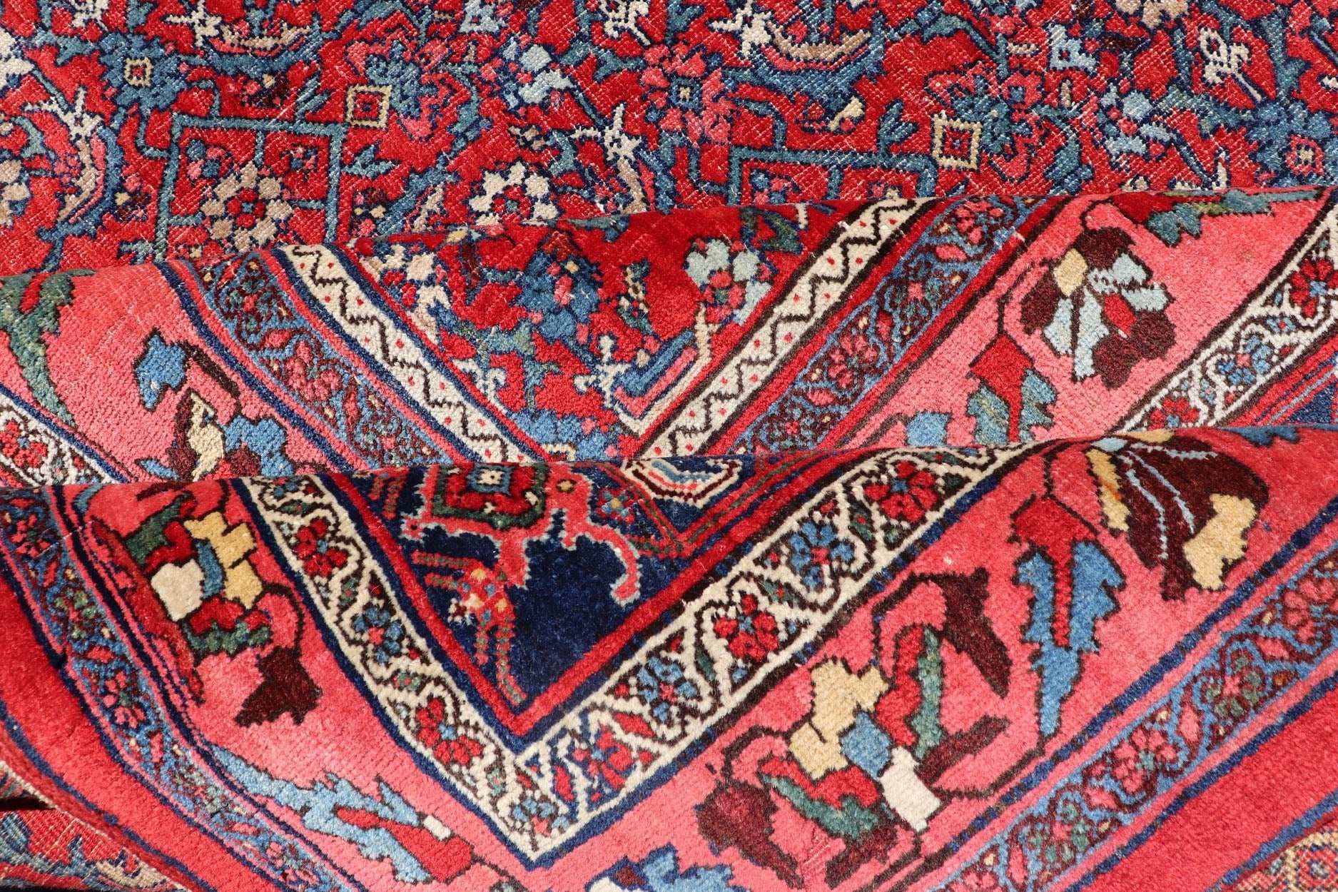 Antique Persian Bidjar rug with sub - geometric all - over design in red and blue. Keivan Woven Arts / rug V21 - 0304, Keivan Woven Arts / country of origin / type: Iran / Bidjar, circa 1910 Measures:9'2 x 12'6. This magnificent early 20th century anti... - Keivan Woven ArtsV21 - 0304 - 50 - 15242