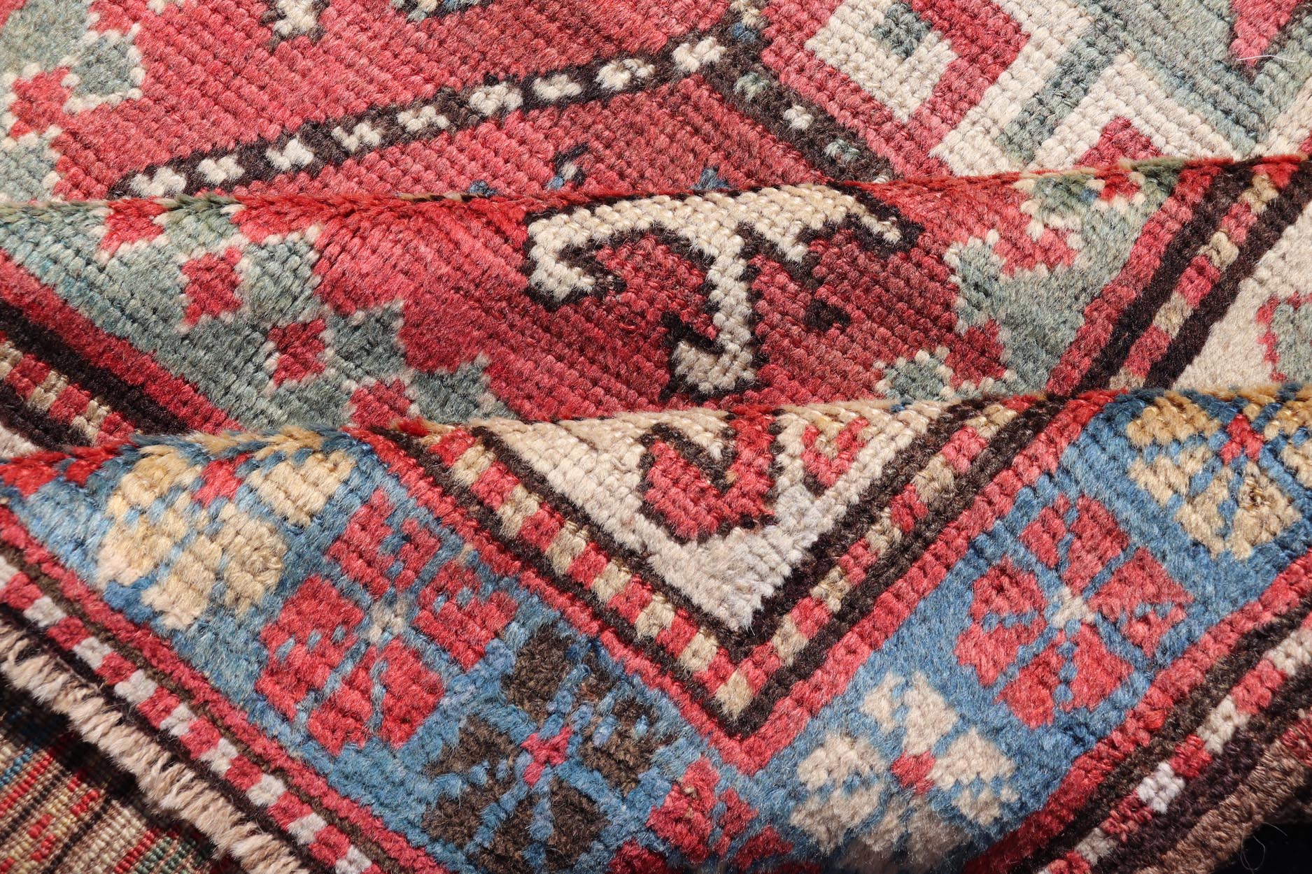 Antique Caucasian Kazak Rug with Sub - Geometric Medallion's Design Antique Caucasian Kazak Rug with Sub - Geometric Medallion's Design. Keivan Woven Arts / rug V21 - 0503 - 15488, country of origin / type: Caucasus / Kazak, circa Late - 19th Century. ... - Keivan Woven ArtsV21 - 0503 - 15488 - 16400Rug