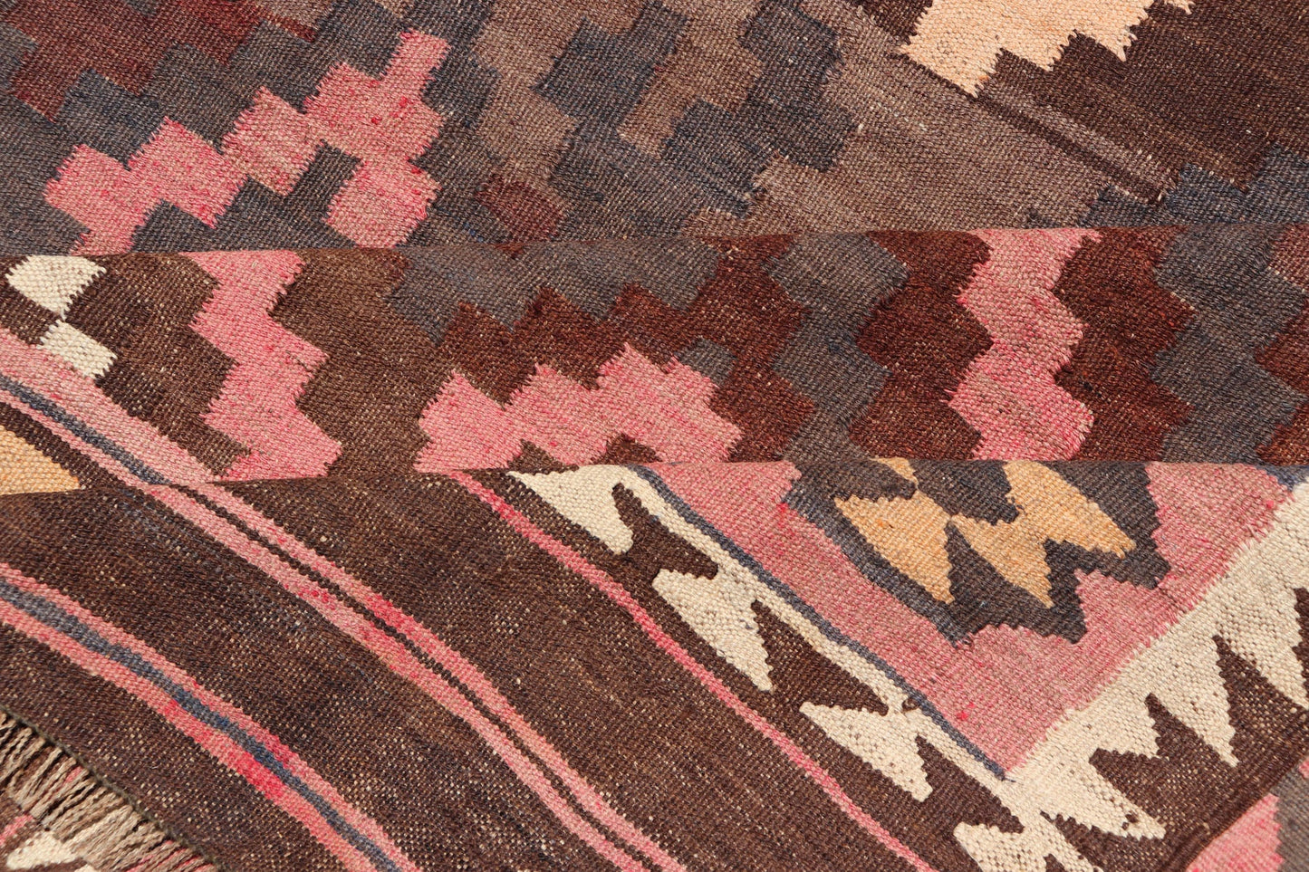 All - Over Hand Woven Geometric Kilim Diamond Design in Brown, Pink, and Ivory All - Over Design Hand Woven Kilim Geometric Diamond Design in Brown, Pink, and Tan All - Over Geometric Diamond Design Kilim rug with all - over geometric diamond des... - Keivan Woven ArtsV21 - 0806 - 16985Rug