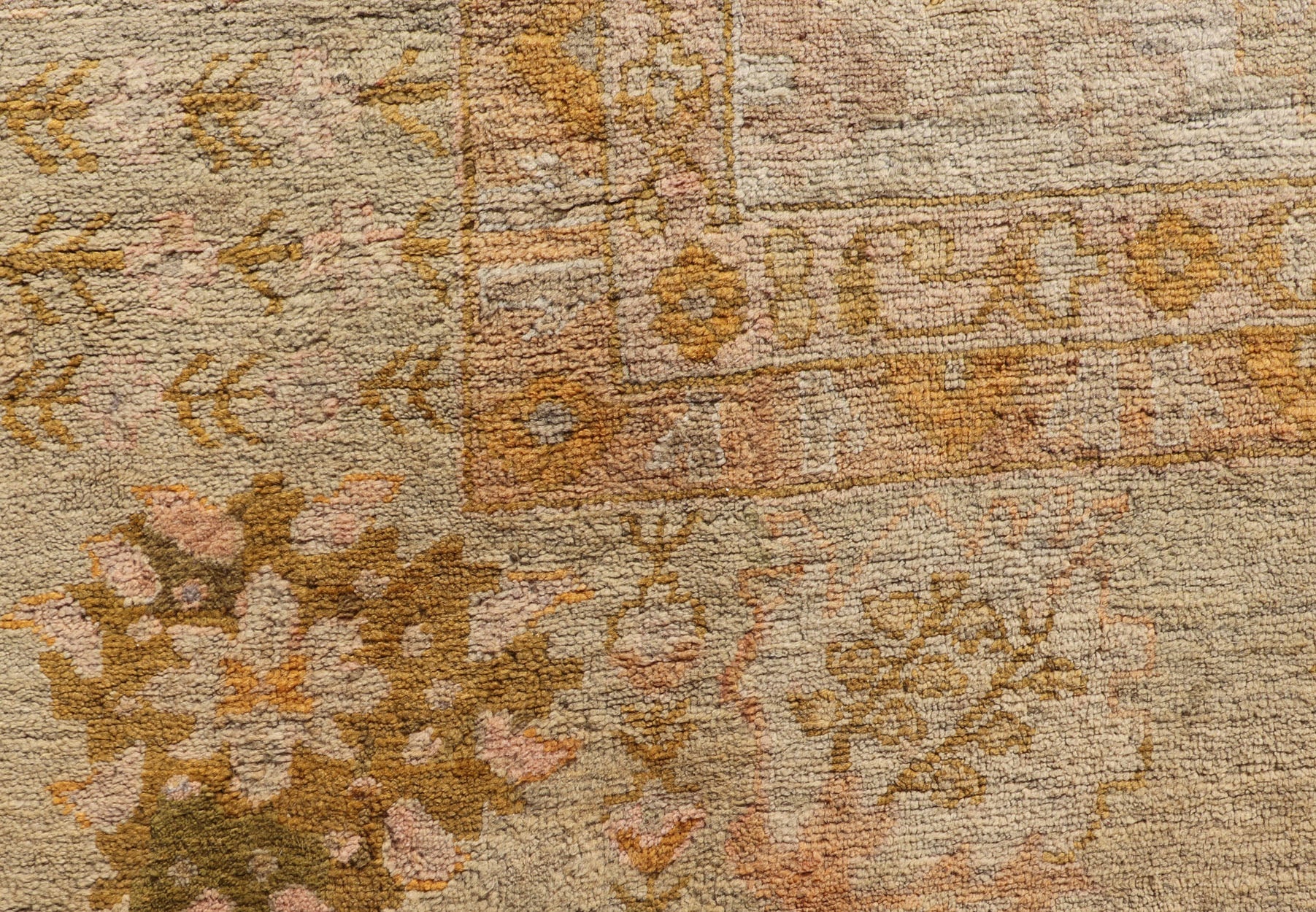 Remarkable Antique Turkish Oushak Carpet - The grand scale of this magnificent palace - sized antique Oushak is tempered only by its beautifully understated color palette. The open center field is presented in a luxurious pale ivory, richly complemented by... - Keivan Woven ArtsVR - 7984 - 299Rug