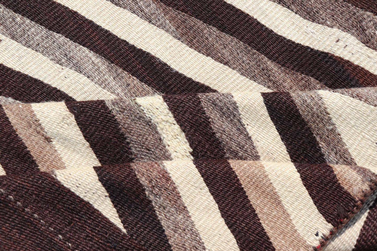Large Early Navajo Tribal Rug with Large Zig - Zag Design in Brown, Ivory Native American Navajo Tribal Rug with Large Zig - Zag Design. Keivan Woven Arts / rug W22 - 0902, country of origin / type: America / Navajo, circa early - 20th Century. ... - Keivan Woven ArtsW22 - 0902 - 21373