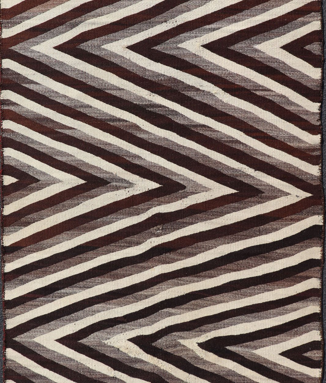 Large Early Navajo Tribal Rug with Large Zig - Zag Design in Brown, Ivory Native American Navajo Tribal Rug with Large Zig - Zag Design. Keivan Woven Arts / rug W22 - 0902, country of origin / type: America / Navajo, circa early - 20th Century. ... - Keivan Woven ArtsW22 - 0902 - 21373