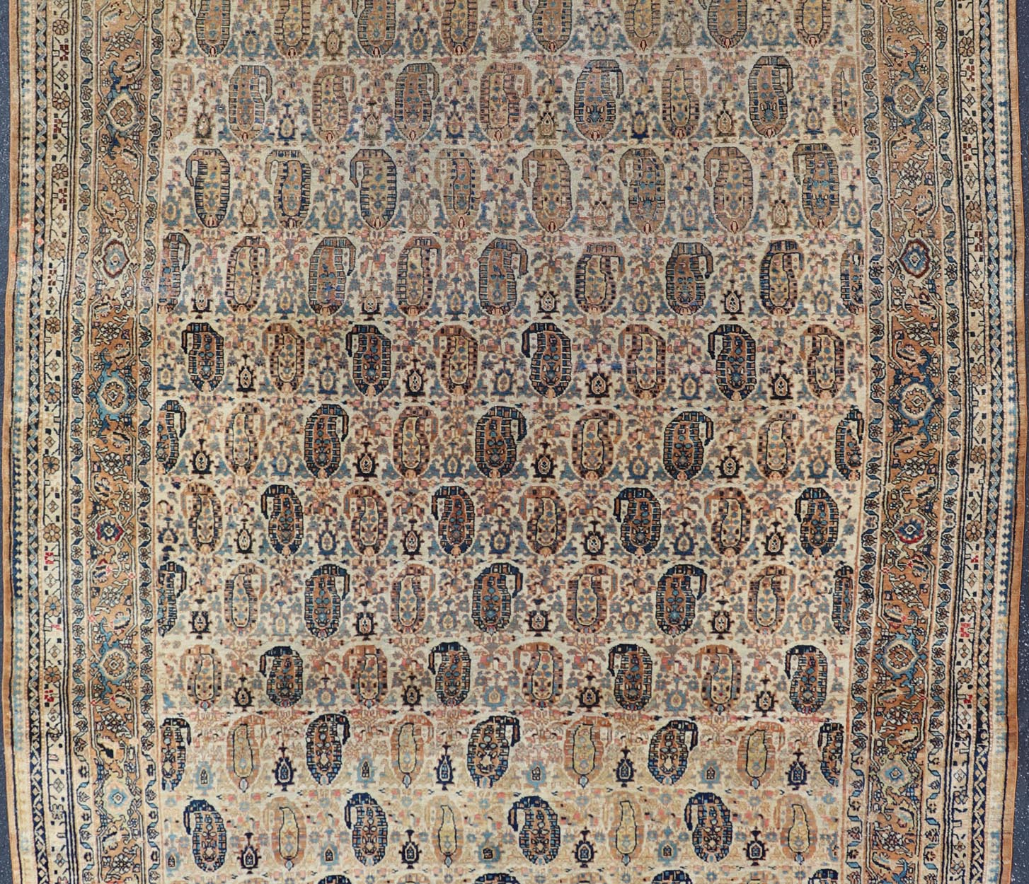 Antique Faraghan Persian Rug in Cream Color Background With Paisley's With Blue. Keivan Woven Arts / Rug / X23 - 0401 - 154, Faraghan Antique Faraghan, Antique Sarouk. Measures: 8'6 x 13'3 This exquisite antique Faraghan fine Persian rug displays a ... - Keivan Woven ArtsX23 - 0401 - 154 - 24259Rugs