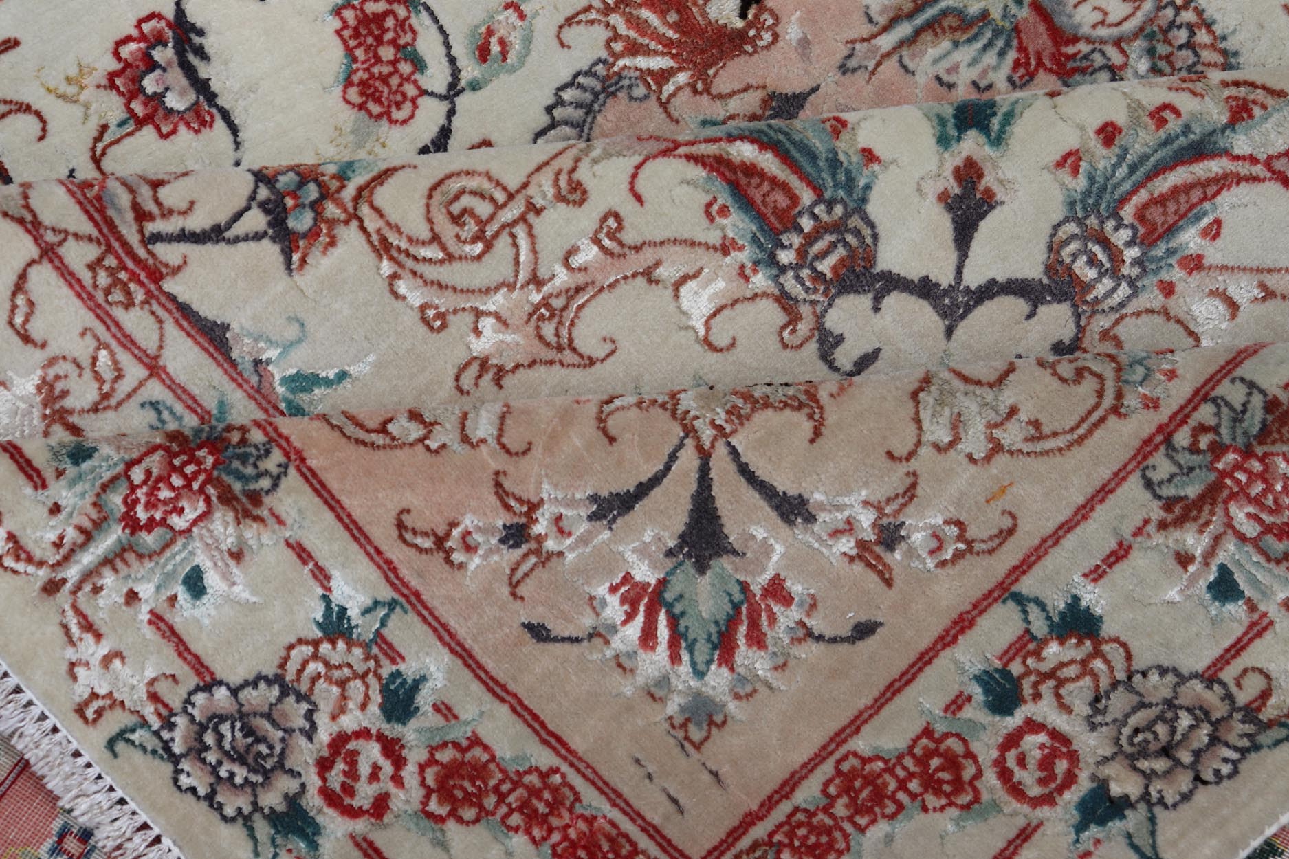 Wool & Silk Vintage Tabriz Design Medallion Rug with Intricate Floral Elements. Keivan Woven Arts / rug X23 - 0602, country of origin / type/ Tabriz, circa 1960 Measures: 8'1 x 11'2 This outstanding vintage Tabriz design carpet is primarily charac... - Keivan Woven ArtsX23 - 0602 - 24480Rug