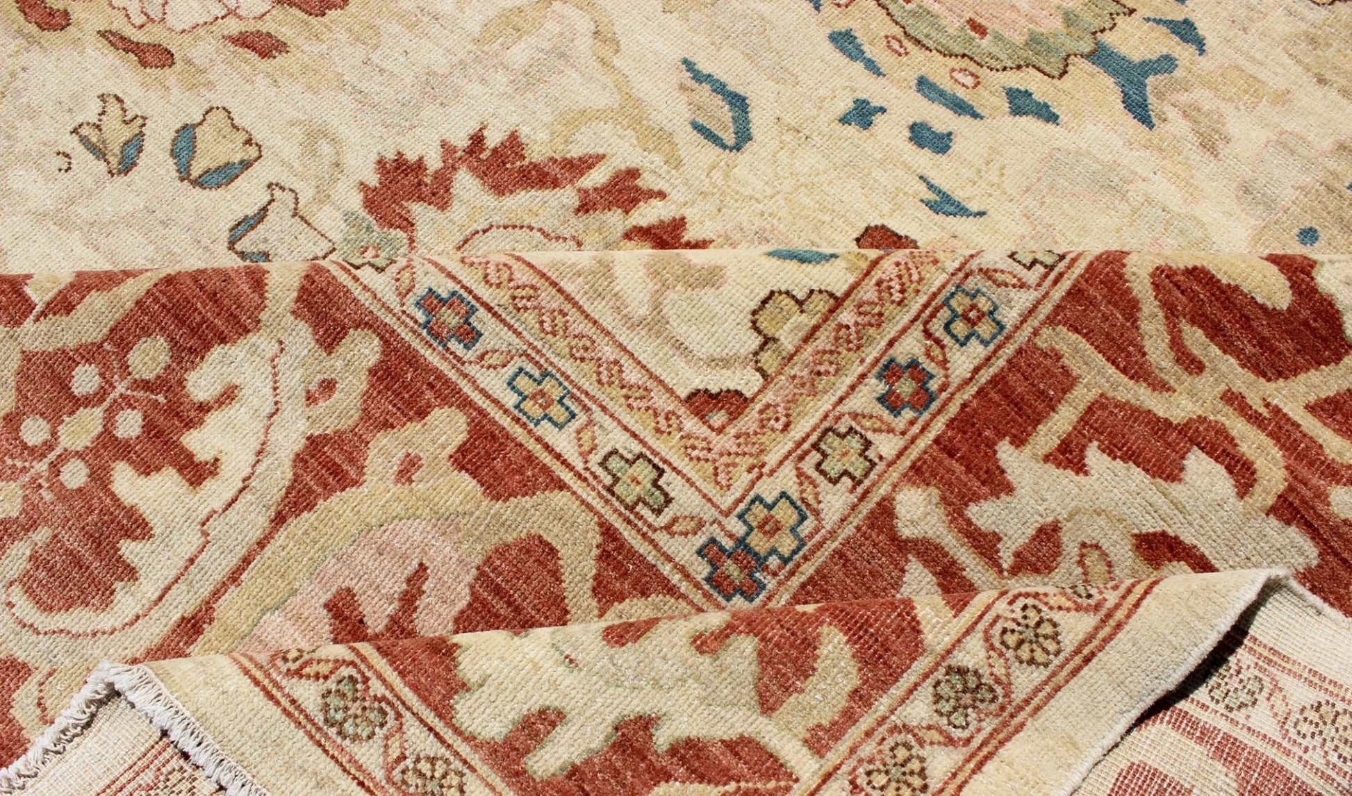 Vintage Persian Sultanabad Rug, country of origin / type: Iran / Sultanabad, circa Late - 20th Century. Measures: 11'1 x 14'6. This beautiful and large vintage Persian Sultanabad rug displays a gorgeous, all - over sub - geometric design paire... - Keivan Woven ArtsZI - 5019 - 12978Rug